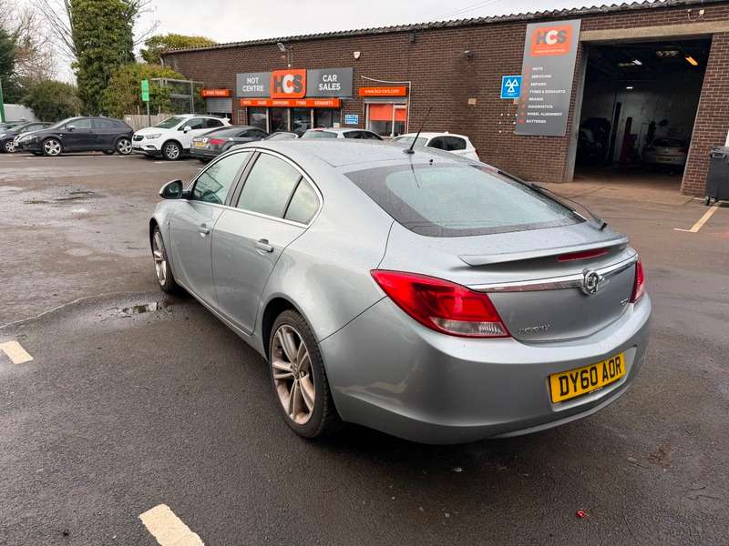 A 2010 VAUXHALL INSIGNIA SRI CDTI A 2010 VAUXHALL INSIGNIA SRI CDTI