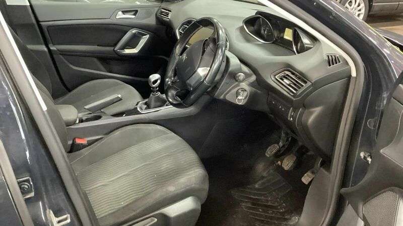 2016 PEUGEOT 308 2016 PEUGEOT 308