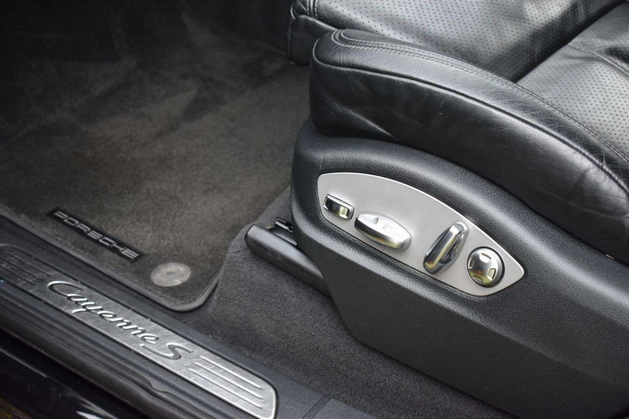 2010 PORSCHE CAYENNE 2010 PORSCHE CAYENNE