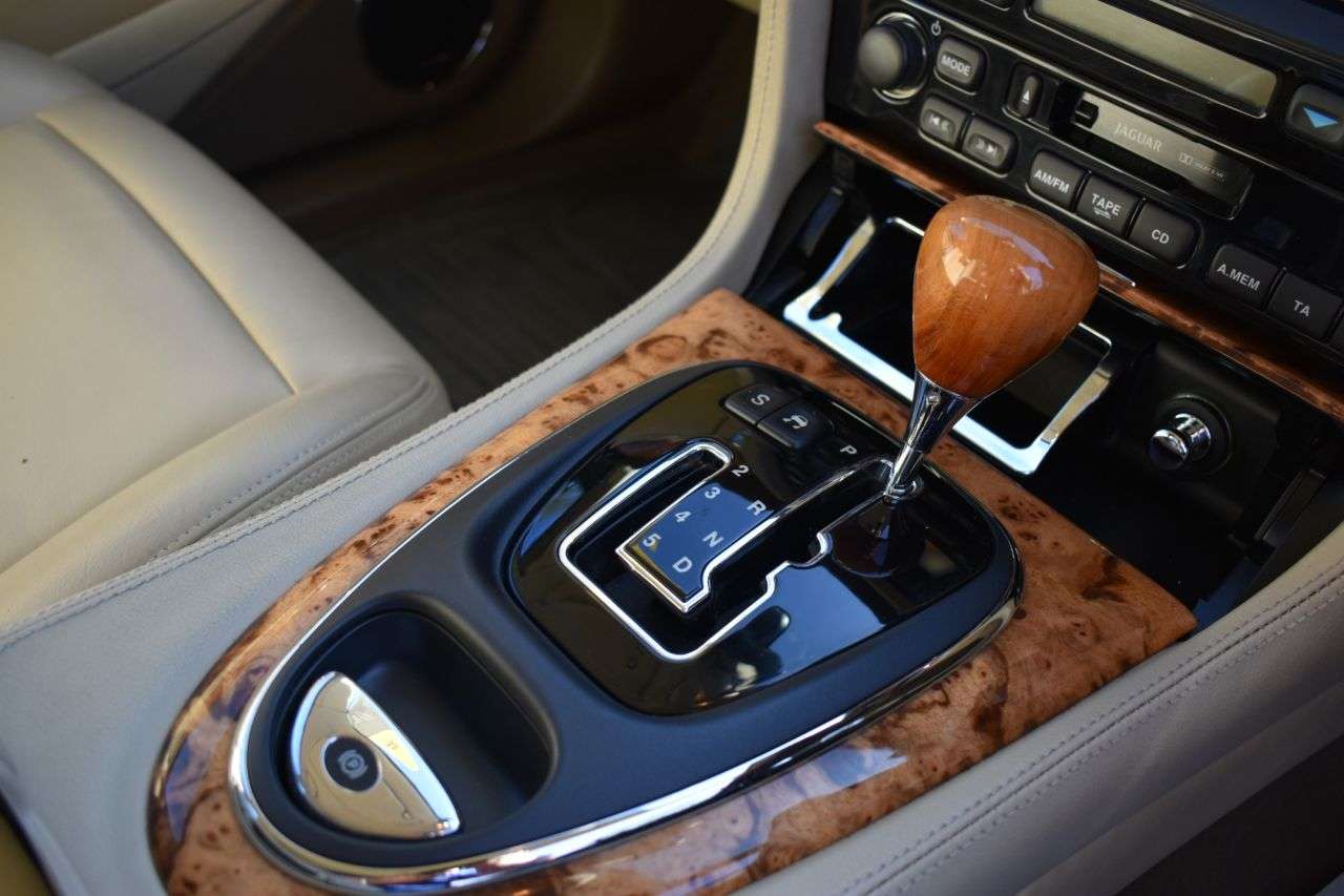 2004 JAGUAR XJ 2004 JAGUAR XJ