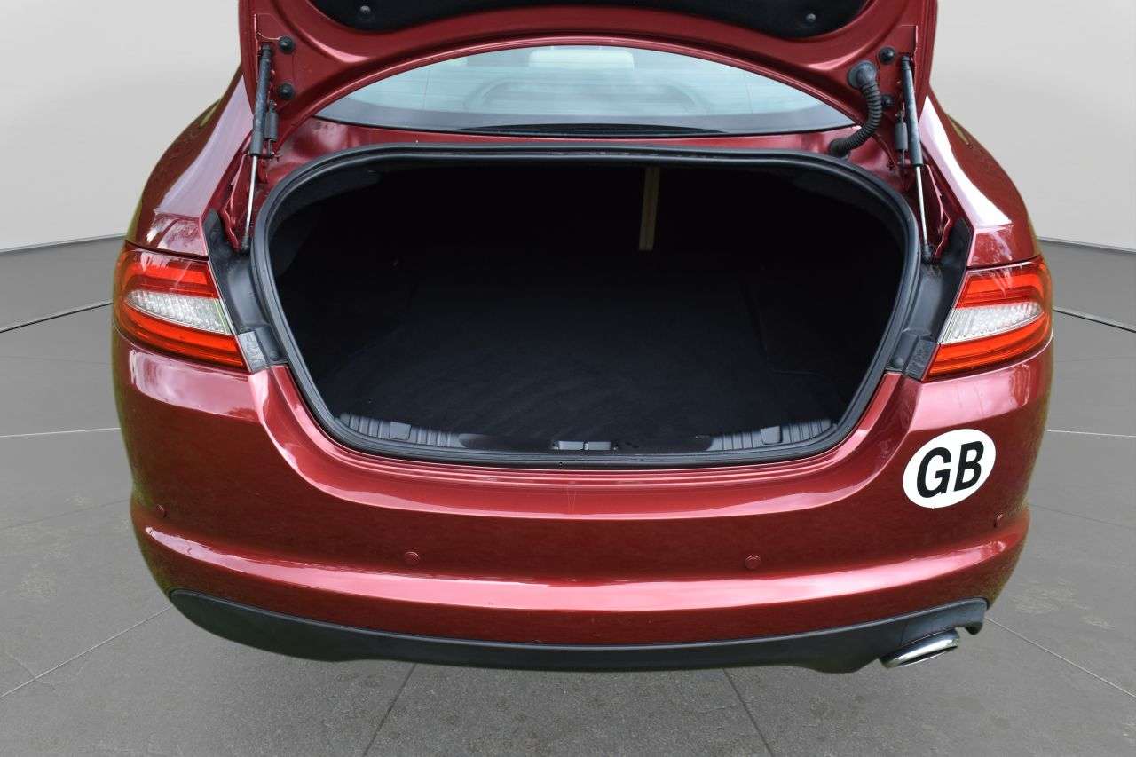 2014 JAGUAR XF 2014 JAGUAR XF