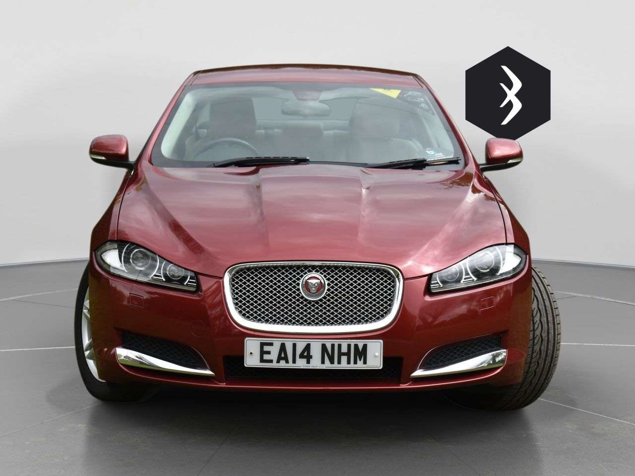 A 2014 JAGUAR XF 2.2d Luxury Saloon 4dr Diesel Auto Euro 5 (s/s) (163 ps) ***128 AA POINT CH A 2014 JAGUAR XF 2.2d Luxury Saloon 4dr Diesel Auto Euro 5 (s/s) (163 ps) ***128 AA POINT CH