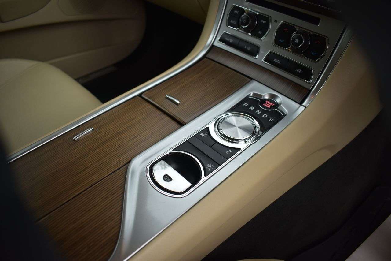 2014 JAGUAR XF 2014 JAGUAR XF