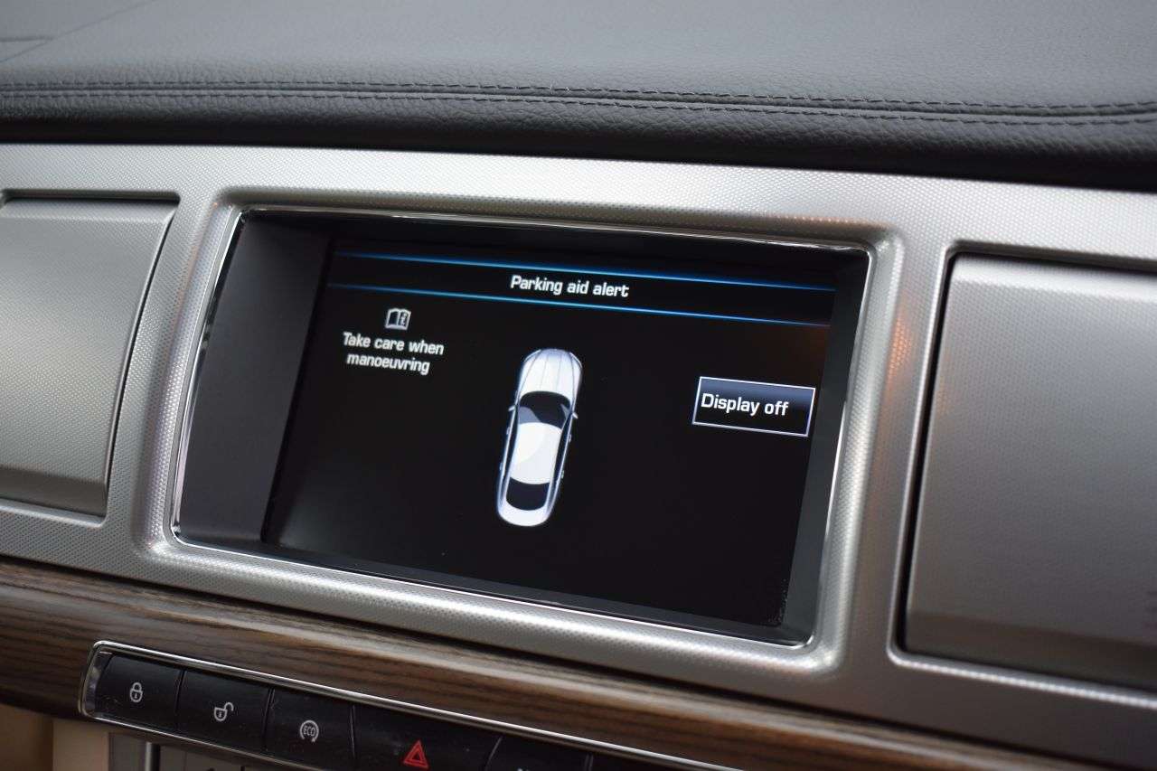 2014 JAGUAR XF 2014 JAGUAR XF