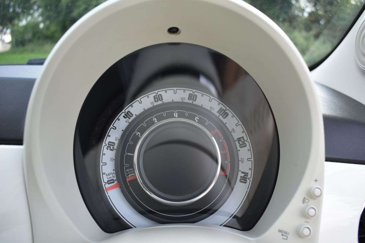 2019 FIAT 500 2019 FIAT 500