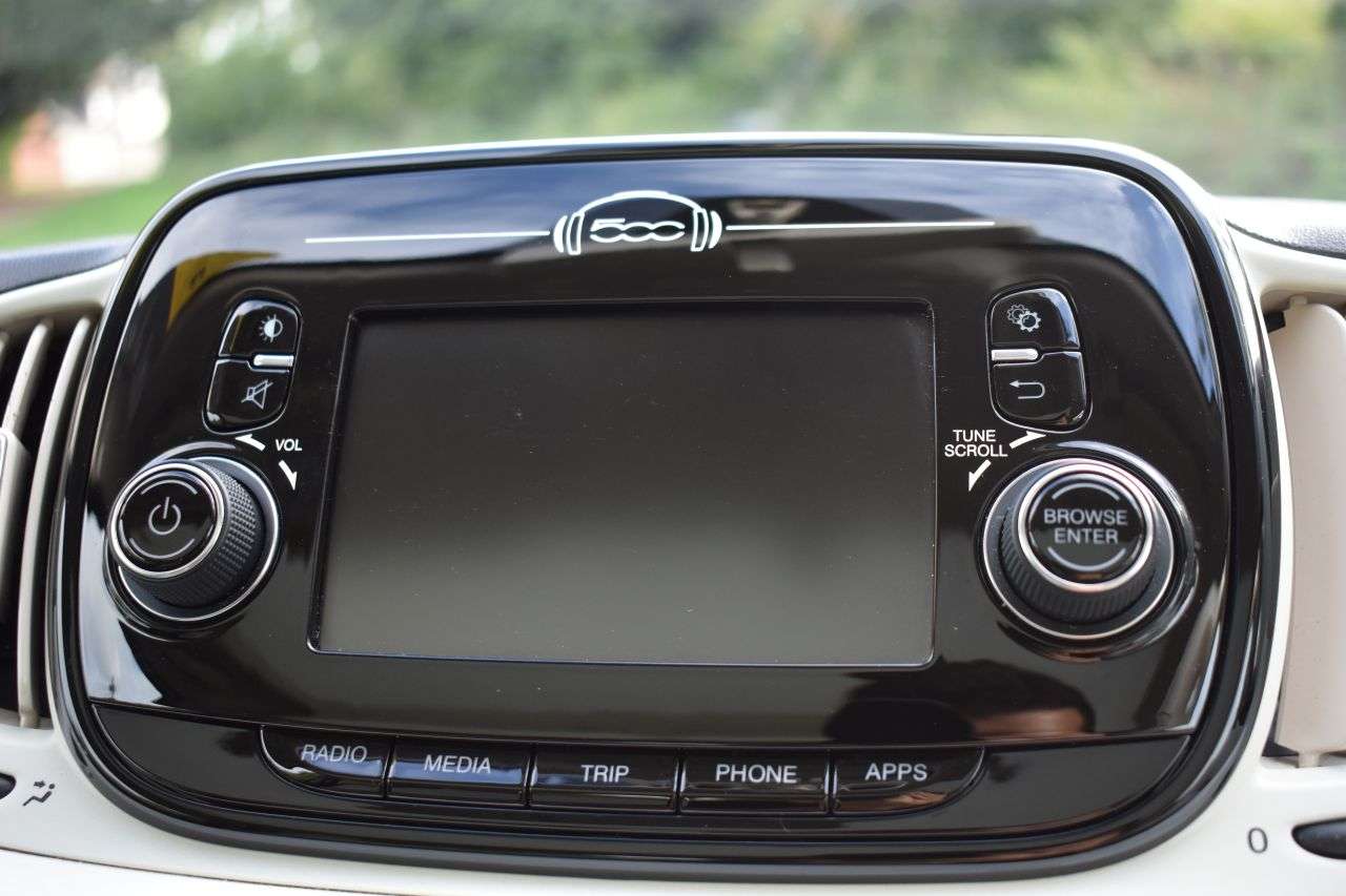 2019 FIAT 500 2019 FIAT 500