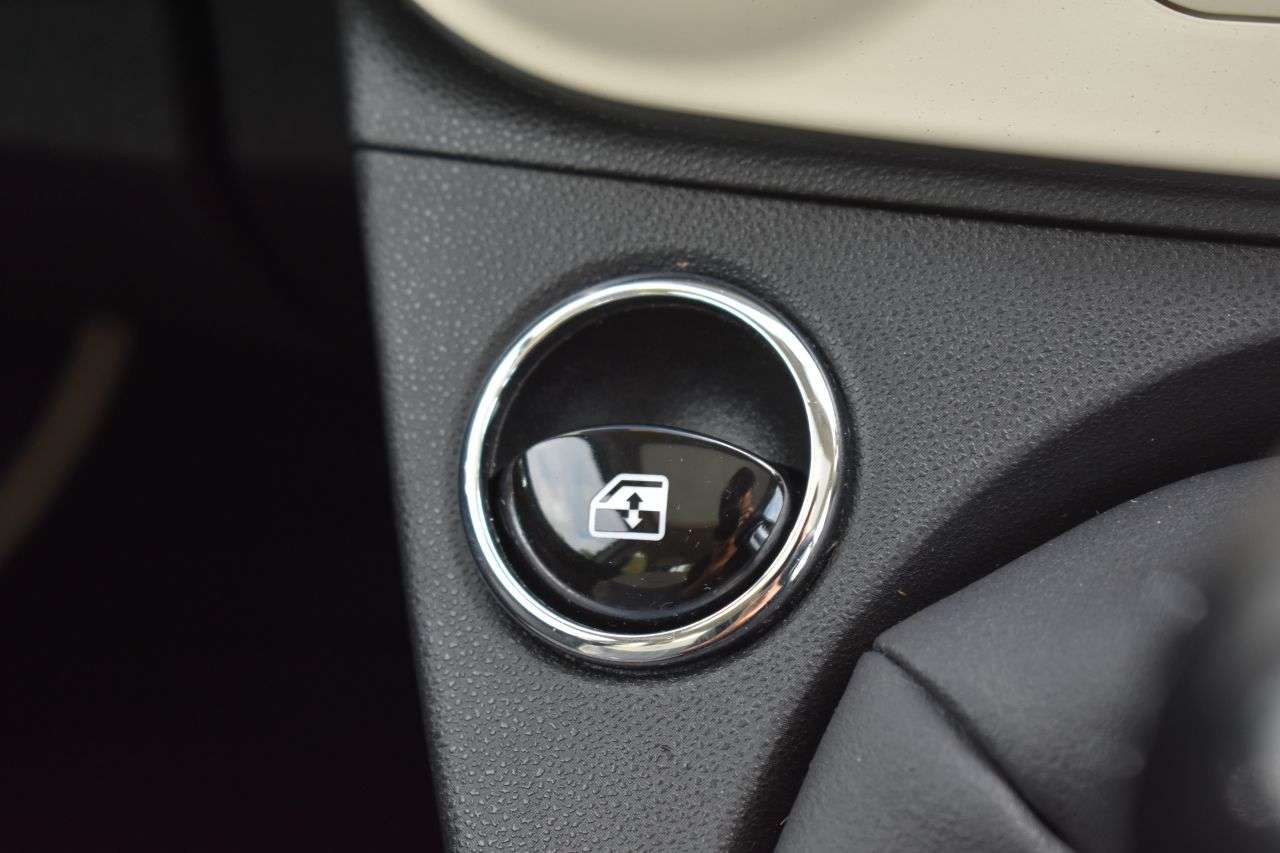 2019 FIAT 500 2019 FIAT 500