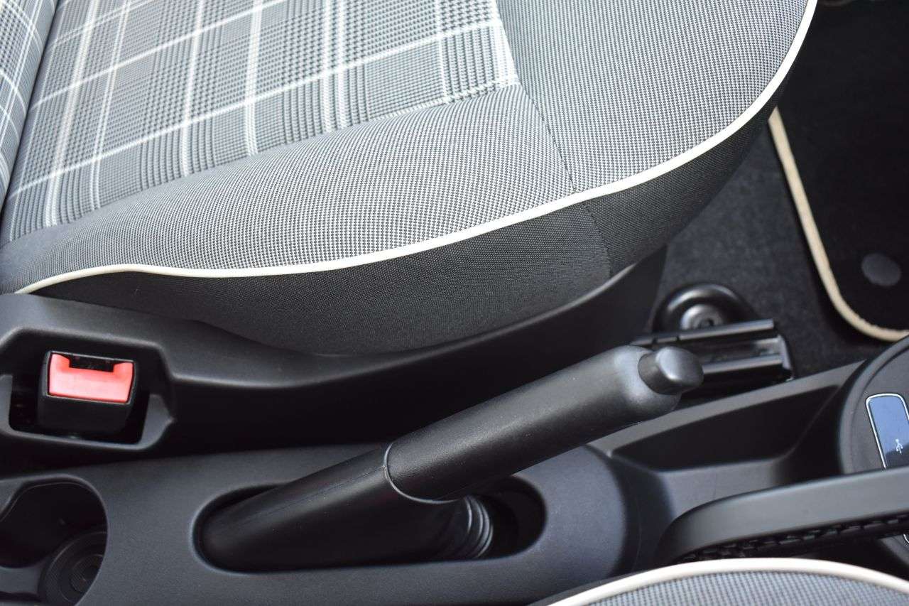 2019 FIAT 500 2019 FIAT 500