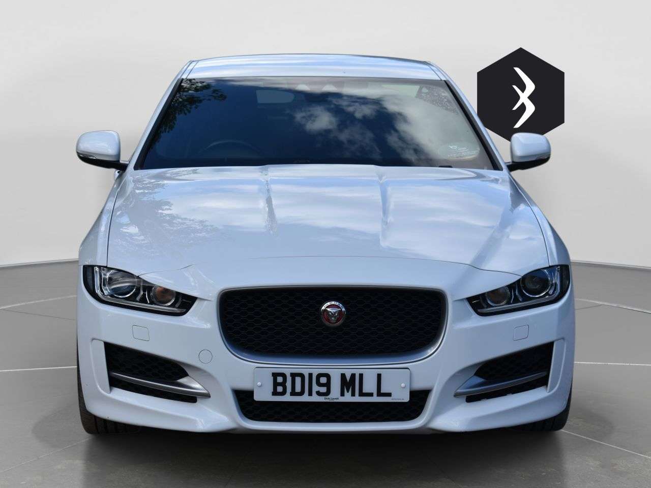 2019 JAGUAR XE 2019 JAGUAR XE