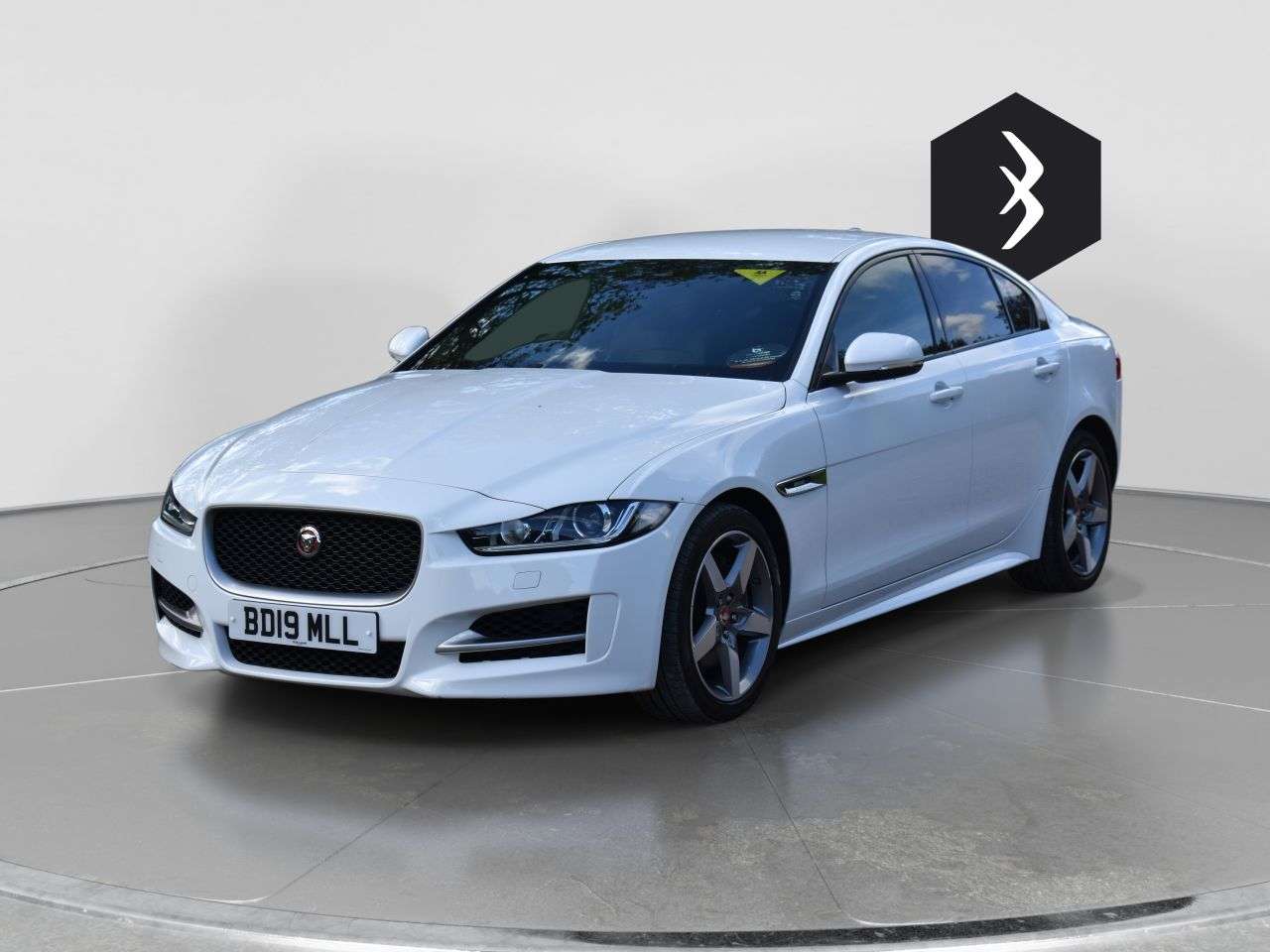 2019 JAGUAR XE 2019 JAGUAR XE