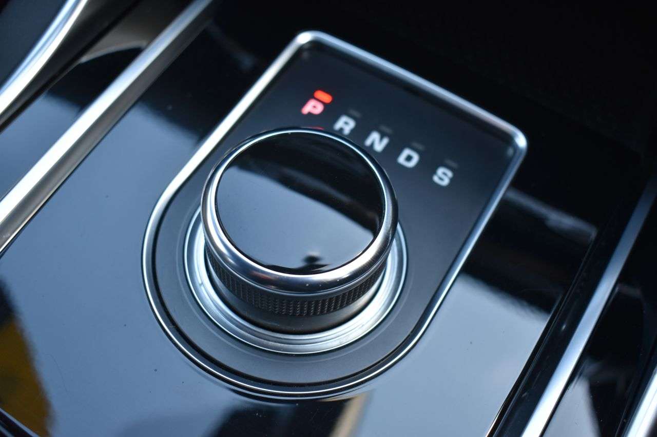 2019 JAGUAR XE 2019 JAGUAR XE