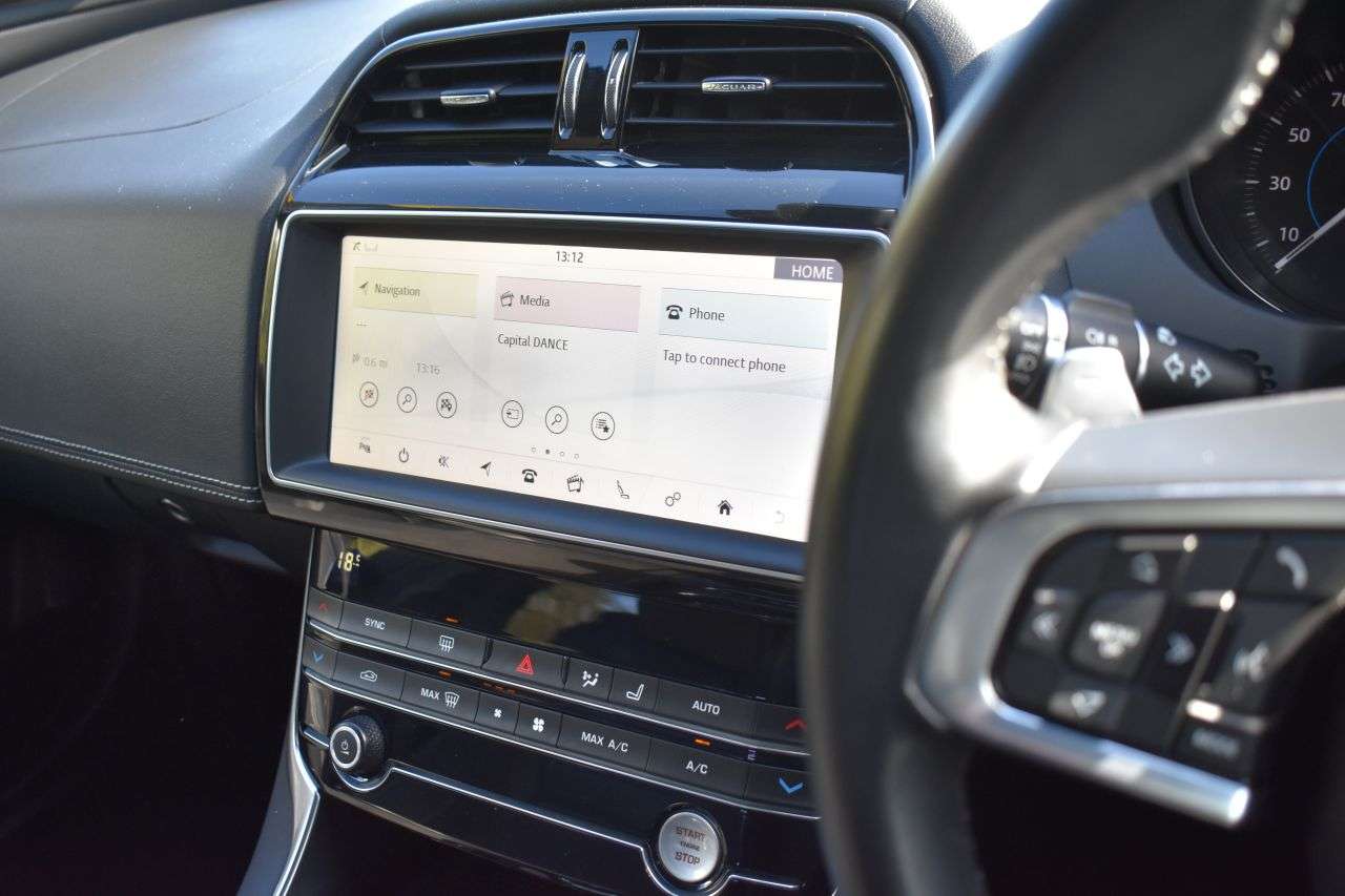 2019 JAGUAR XE 2019 JAGUAR XE