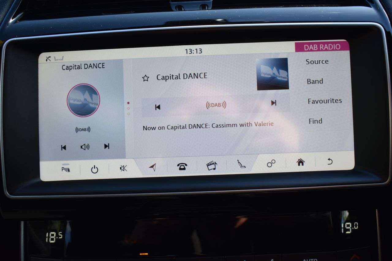 2019 JAGUAR XE 2019 JAGUAR XE