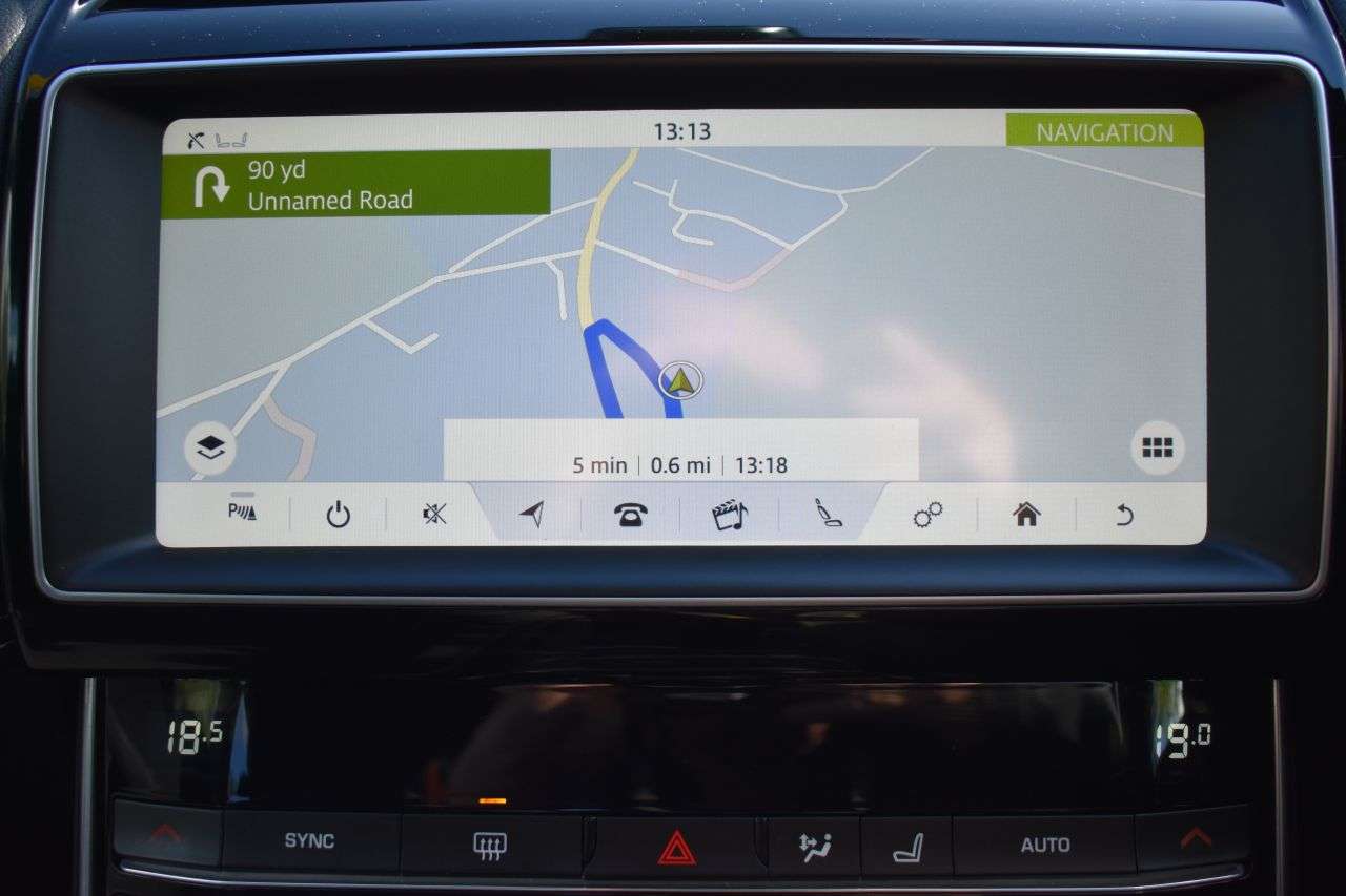 2019 JAGUAR XE 2019 JAGUAR XE