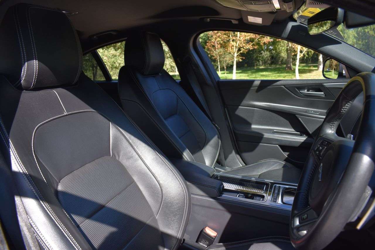 2019 JAGUAR XE 2019 JAGUAR XE