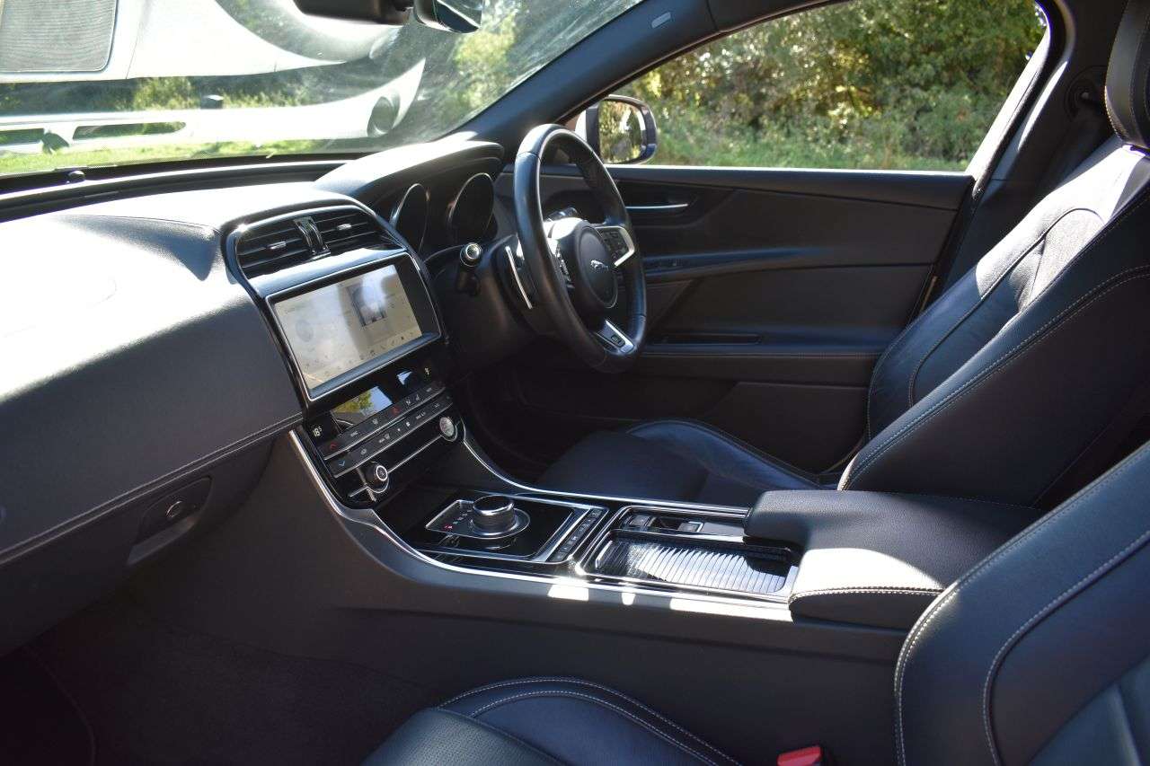 2019 JAGUAR XE 2019 JAGUAR XE