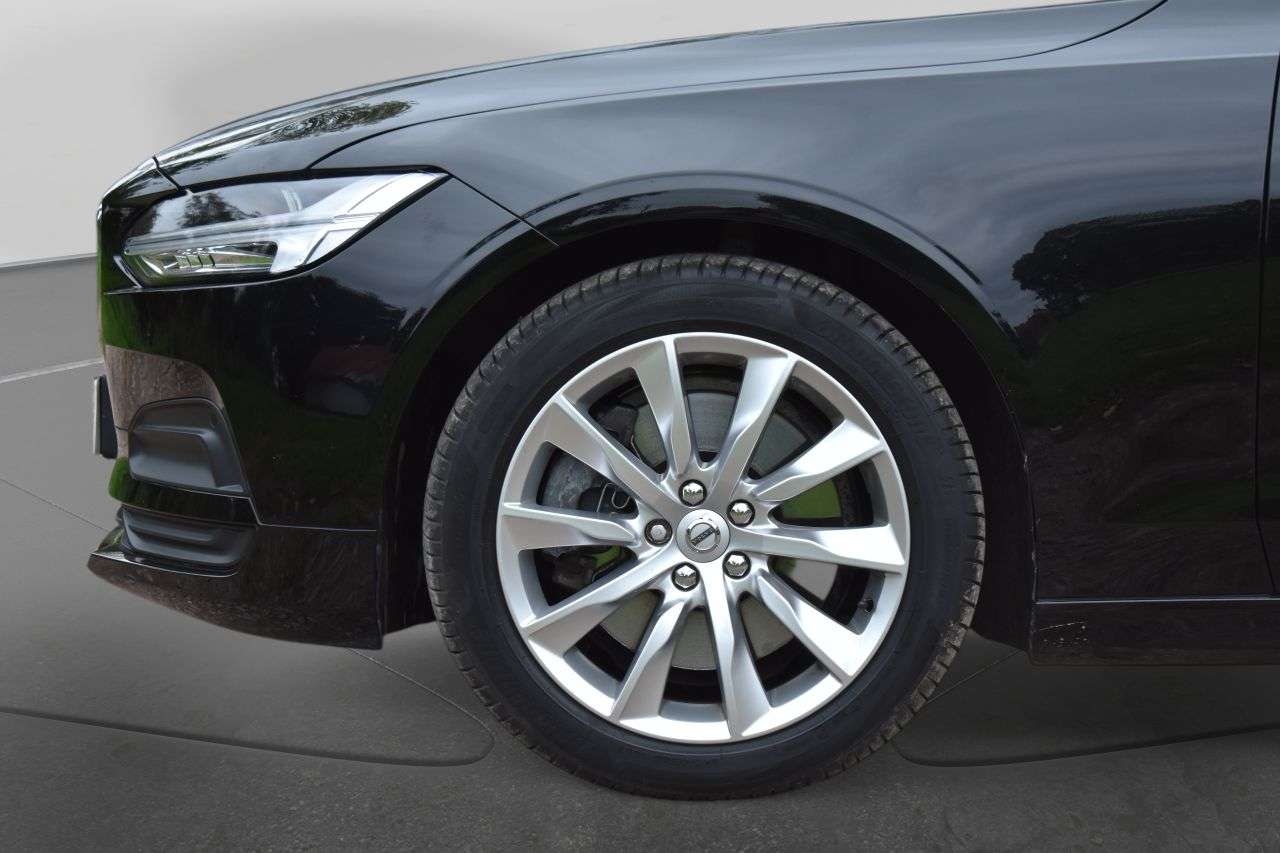 2022 VOLVO V90 2022 VOLVO V90