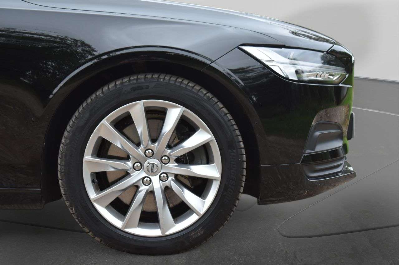 2022 VOLVO V90 2022 VOLVO V90