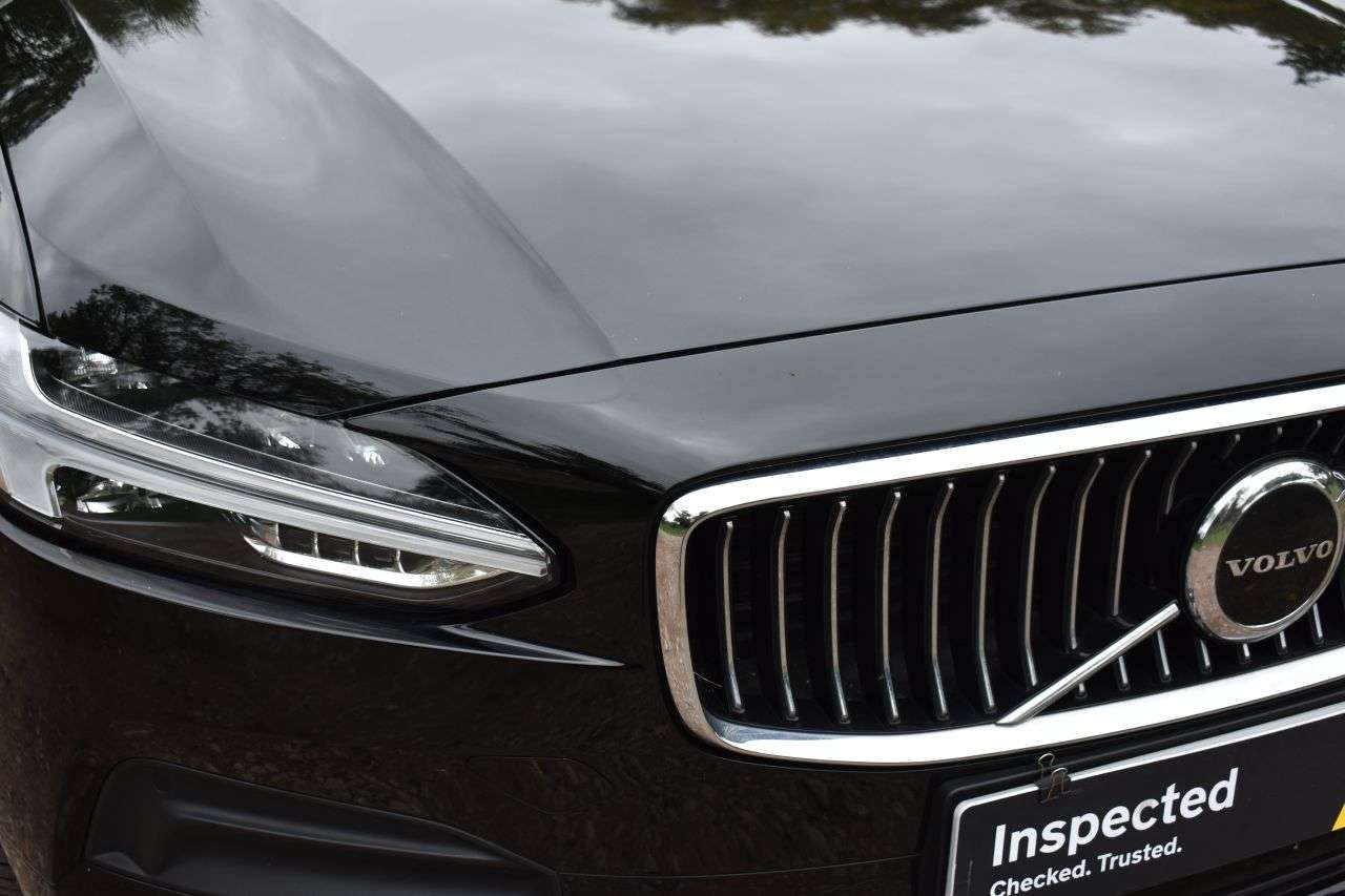 2022 VOLVO V90 2022 VOLVO V90