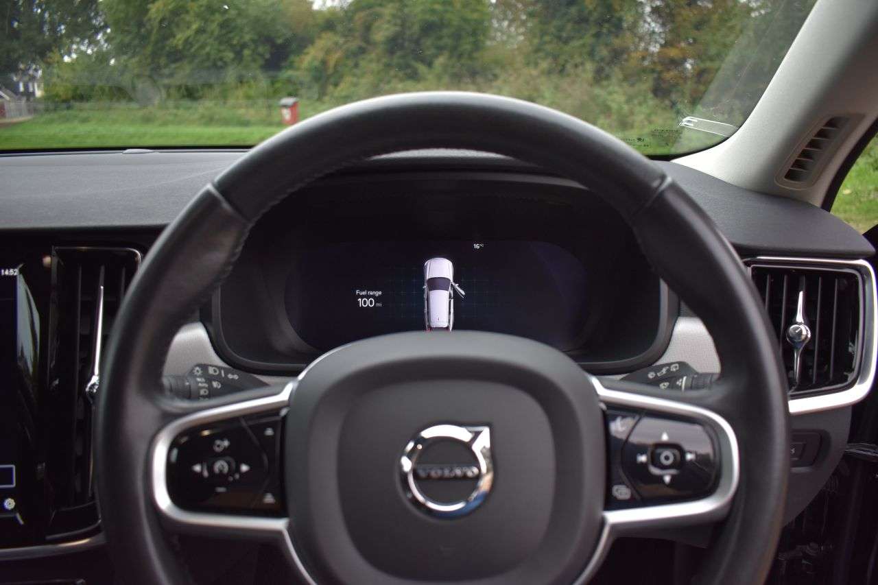 2022 VOLVO V90 2022 VOLVO V90