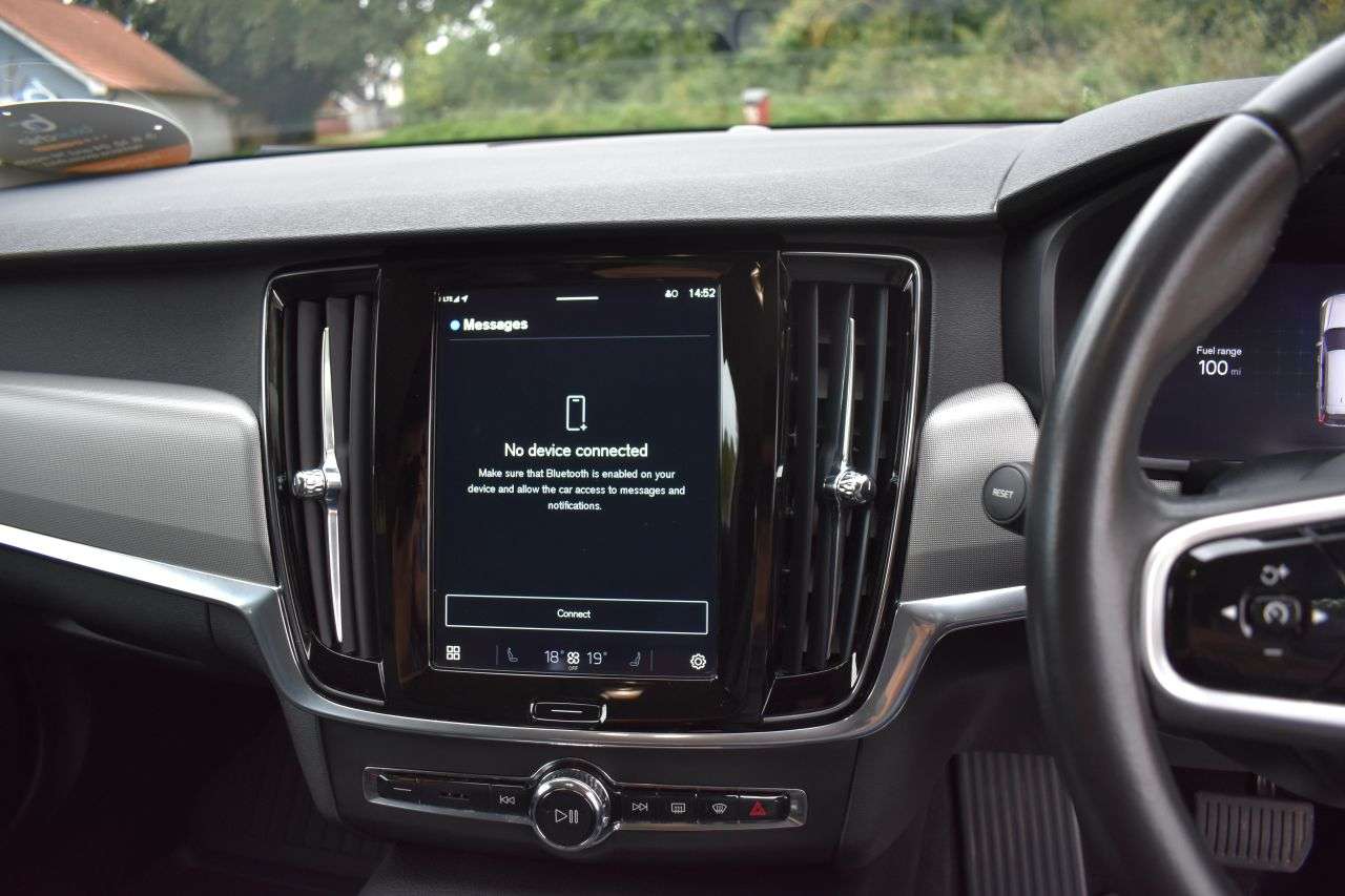 2022 VOLVO V90 2022 VOLVO V90