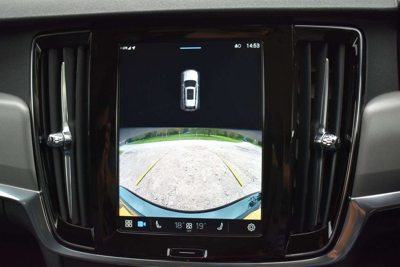 2022 VOLVO V90 2022 VOLVO V90