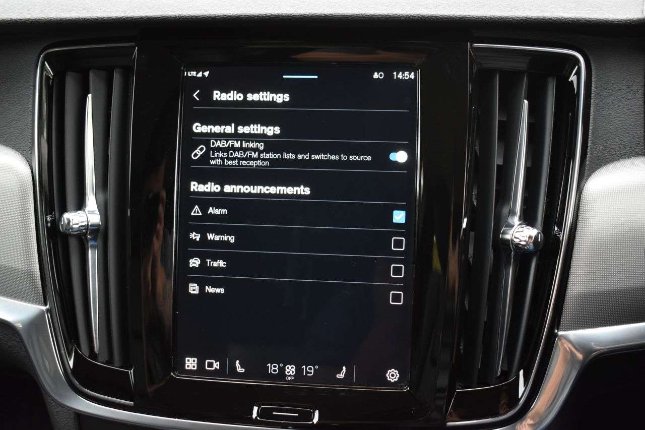 2022 VOLVO V90 2022 VOLVO V90