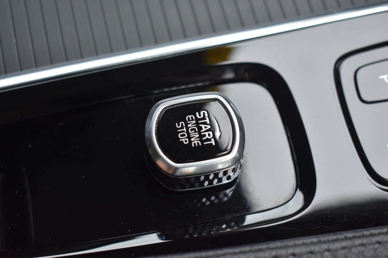 2022 VOLVO V90 2022 VOLVO V90