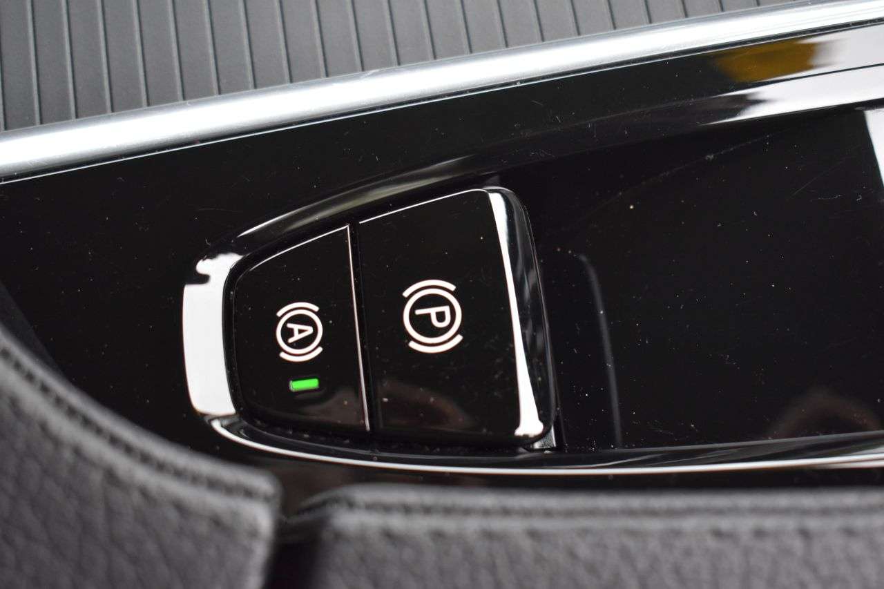 2022 VOLVO V90 2022 VOLVO V90