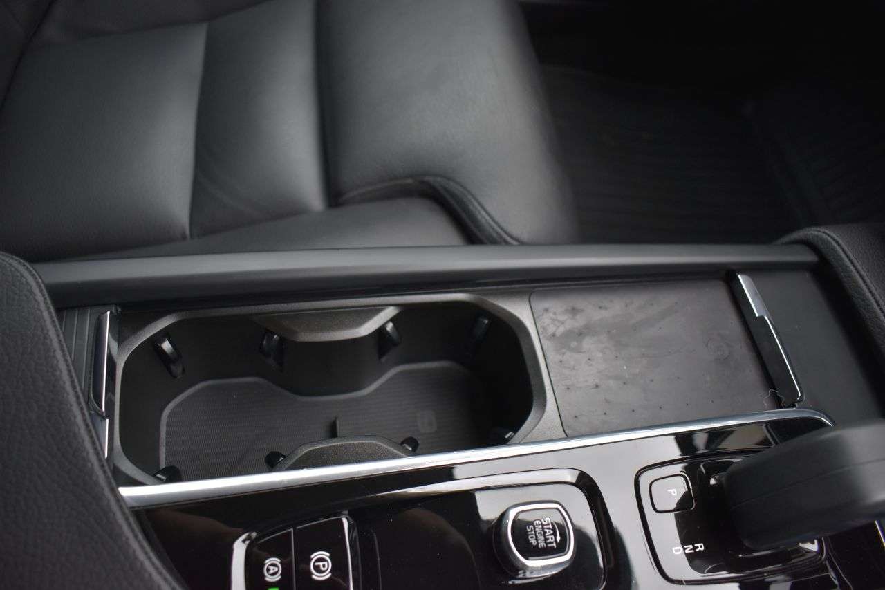 2022 VOLVO V90 2022 VOLVO V90