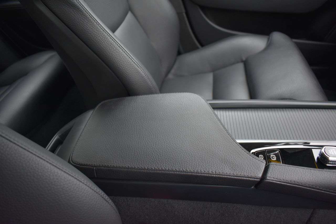 2022 VOLVO V90 2022 VOLVO V90