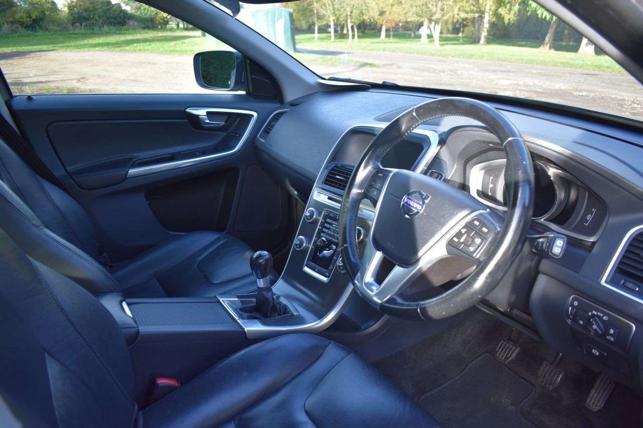 2015 VOLVO XC60 2015 VOLVO XC60