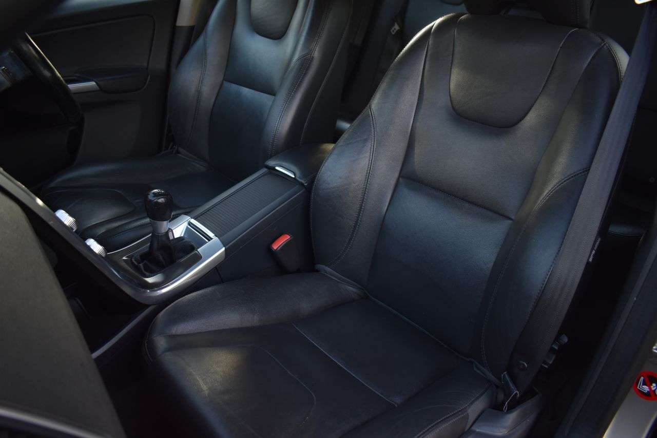 2015 VOLVO XC60 2015 VOLVO XC60