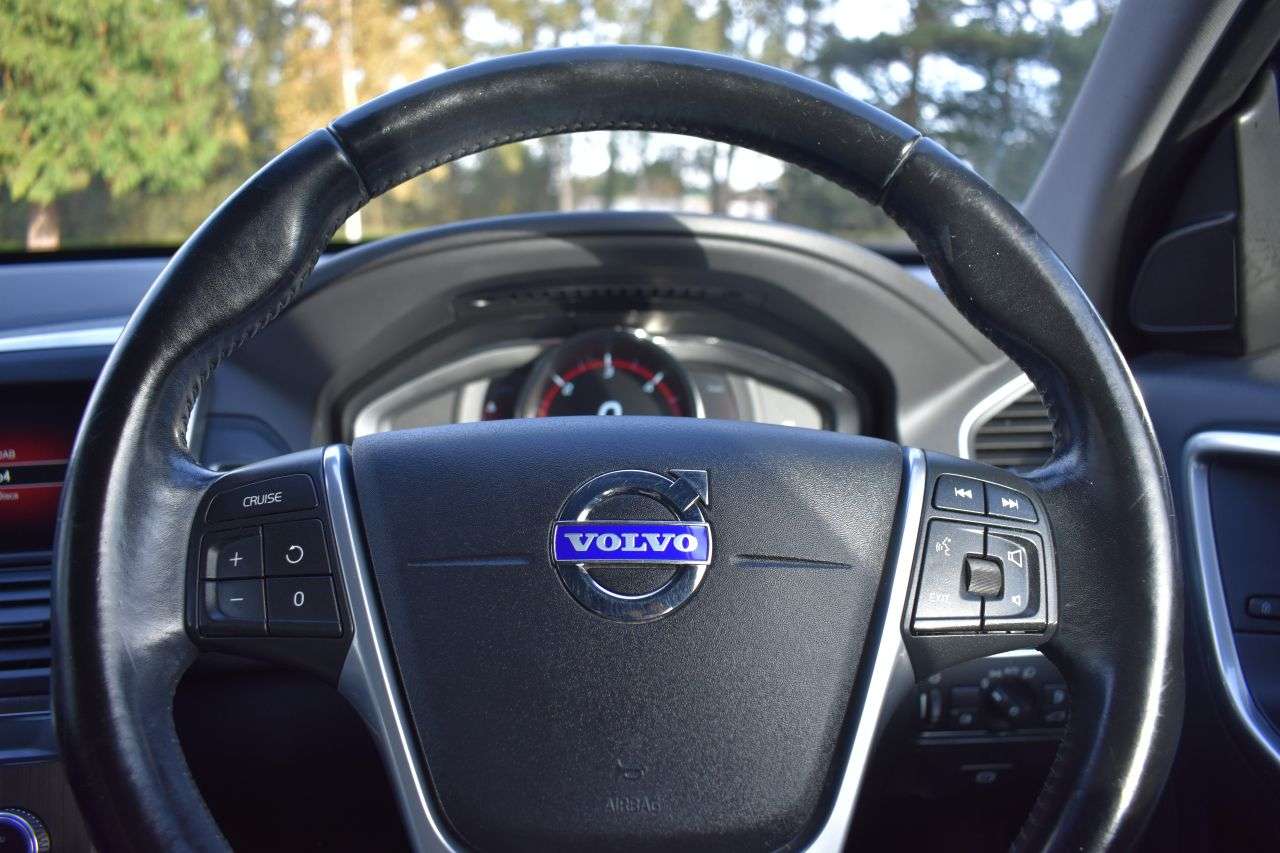 2015 VOLVO XC60 2015 VOLVO XC60