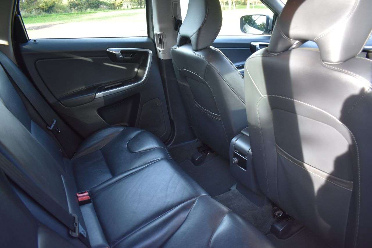 2015 VOLVO XC60 2015 VOLVO XC60