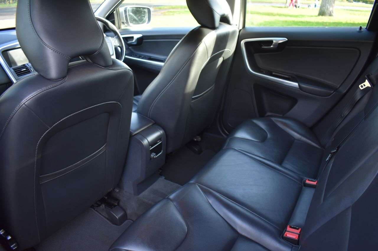 2015 VOLVO XC60 2015 VOLVO XC60