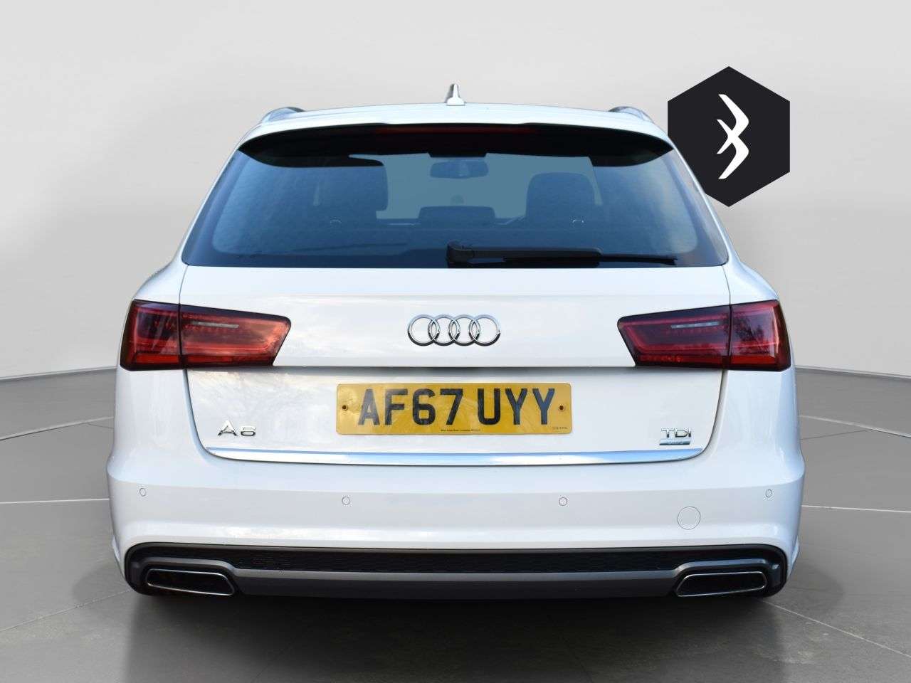 A 2017 AUDI A6 AVANT 2.0 TDI ultra S line Estate 5dr Diesel S Tronic Euro 6 (s/s) (190 ps) ***12 A 2017 AUDI A6 AVANT 2.0 TDI ultra S line Estate 5dr Diesel S Tronic Euro 6 (s/s) (190 ps) ***12