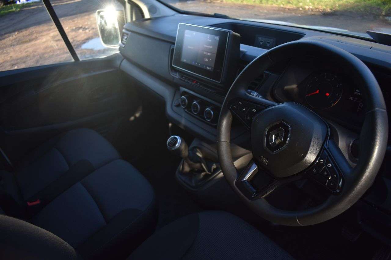 2022 RENAULT TRAFIC 2022 RENAULT TRAFIC