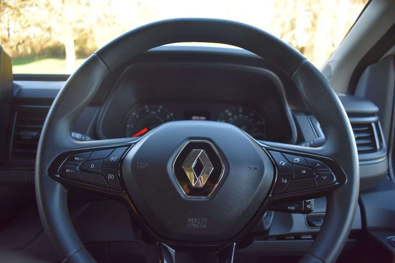 2022 RENAULT TRAFIC 2022 RENAULT TRAFIC