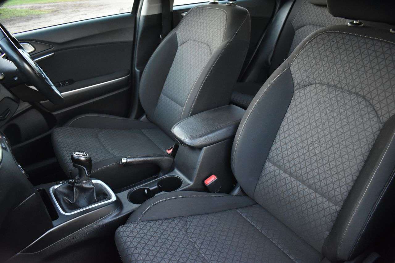 2021 KIA CEED 2021 KIA CEED