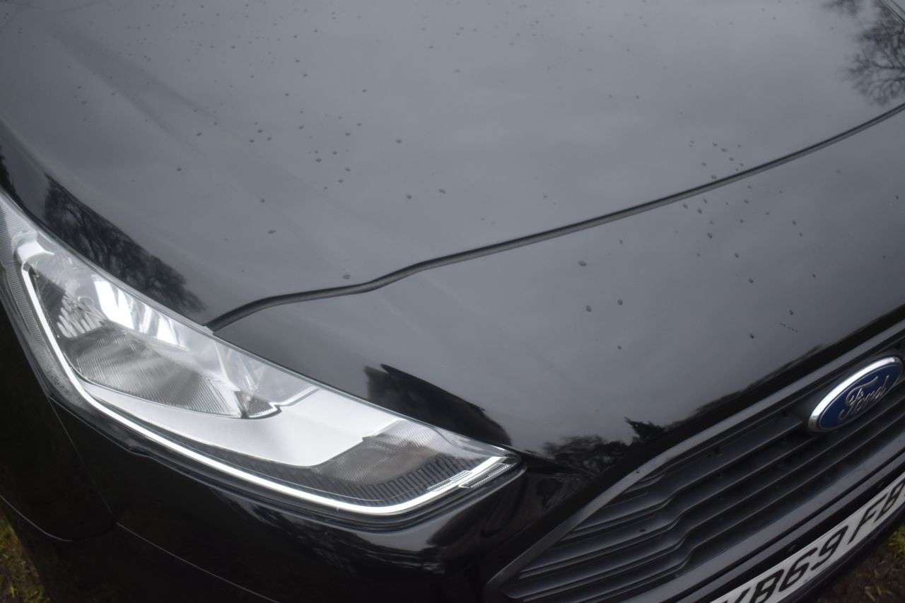 A 2020 FORD GRAND TOURNEO CONNECT 1.5 EcoBlue Zetec MPV 5dr Diesel Auto Euro 6 (s/s) (120 ps) ***128 AA CHECK A 2020 FORD GRAND TOURNEO CONNECT 1.5 EcoBlue Zetec MPV 5dr Diesel Auto Euro 6 (s/s) (120 ps) ***128 AA CHECK