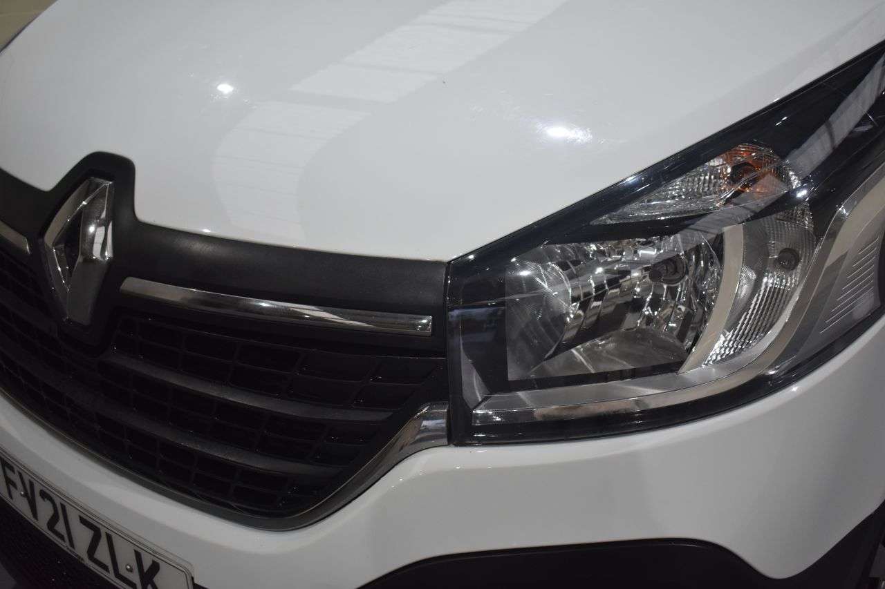 A 2021 RENAULT TRAFIC 2.0 dCi ENERGY 30 Business+ Panel Van 5dr Diesel Manual LWB High Roof Euro A 2021 RENAULT TRAFIC 2.0 dCi ENERGY 30 Business+ Panel Van 5dr Diesel Manual LWB High Roof Euro