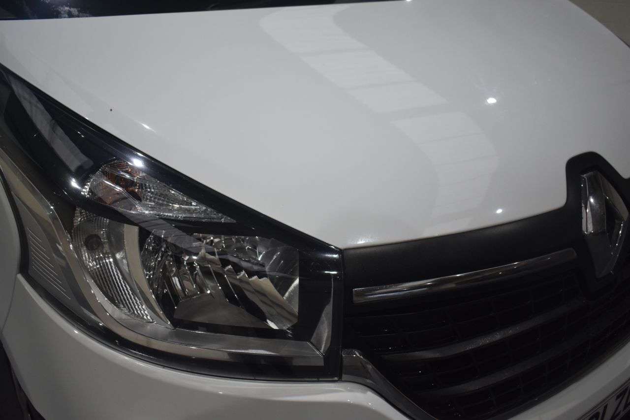 A 2021 RENAULT TRAFIC 2.0 dCi ENERGY 30 Business+ Panel Van 5dr Diesel Manual LWB High Roof Euro A 2021 RENAULT TRAFIC 2.0 dCi ENERGY 30 Business+ Panel Van 5dr Diesel Manual LWB High Roof Euro