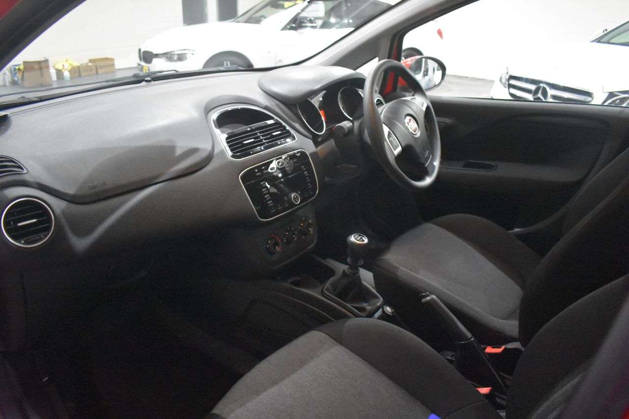 2016 FIAT PUNTO 2016 FIAT PUNTO