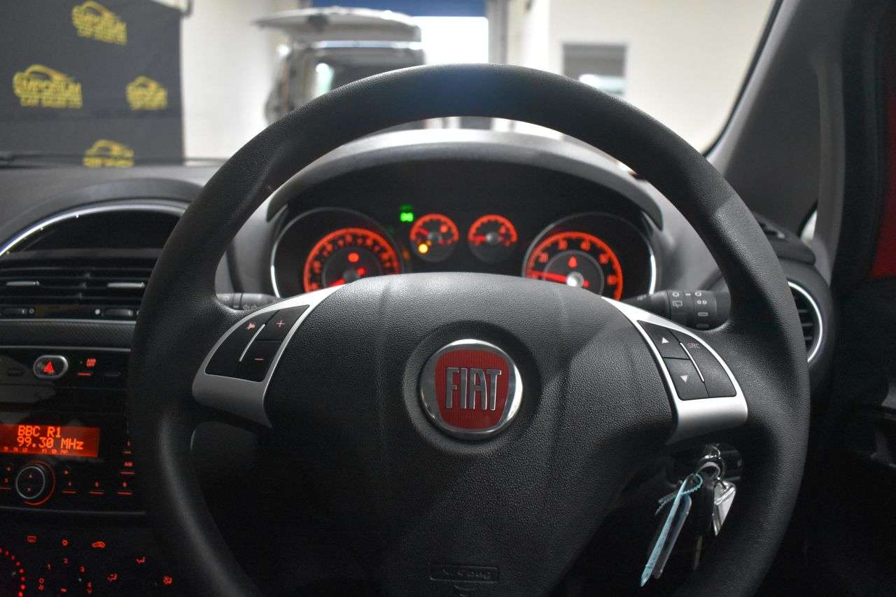 2016 FIAT PUNTO 2016 FIAT PUNTO