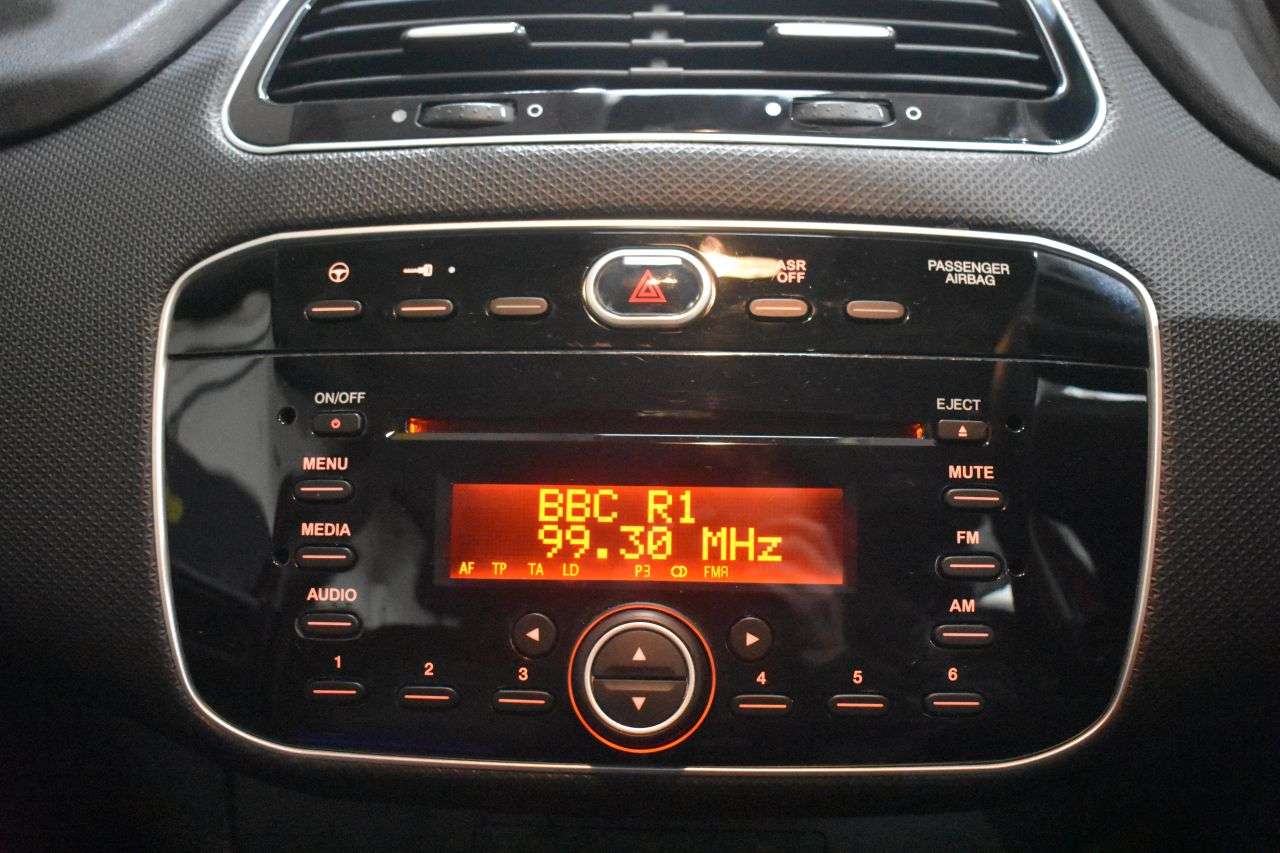 2016 FIAT PUNTO 2016 FIAT PUNTO