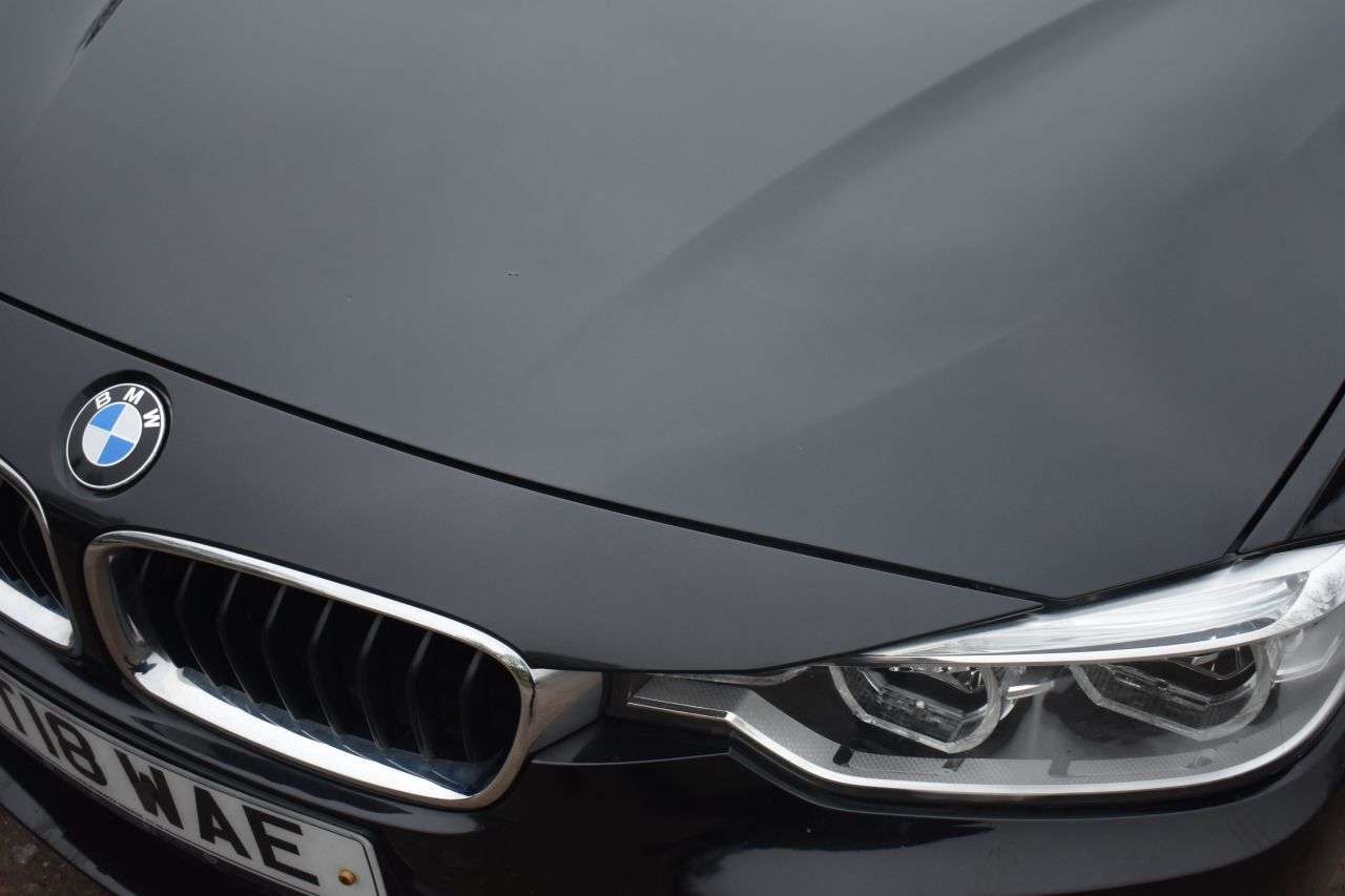 A 2018 BMW 3 SERIES 2.0 330e 7.6kWh M Sport Saloon 4dr Petrol Plug-in Hybrid Auto Euro 6 (s/s) A 2018 BMW 3 SERIES 2.0 330e 7.6kWh M Sport Saloon 4dr Petrol Plug-in Hybrid Auto Euro 6 (s/s)