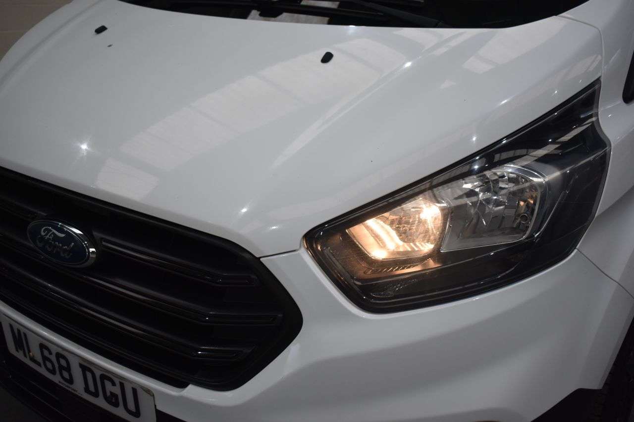 A 2018 FORD TRANSIT CUSTOM 2.0 300 EcoBlue Panel Van 5dr Diesel Manual L1 H1 Euro 6 (105 ps) ***128 AA A 2018 FORD TRANSIT CUSTOM 2.0 300 EcoBlue Panel Van 5dr Diesel Manual L1 H1 Euro 6 (105 ps) ***128 AA