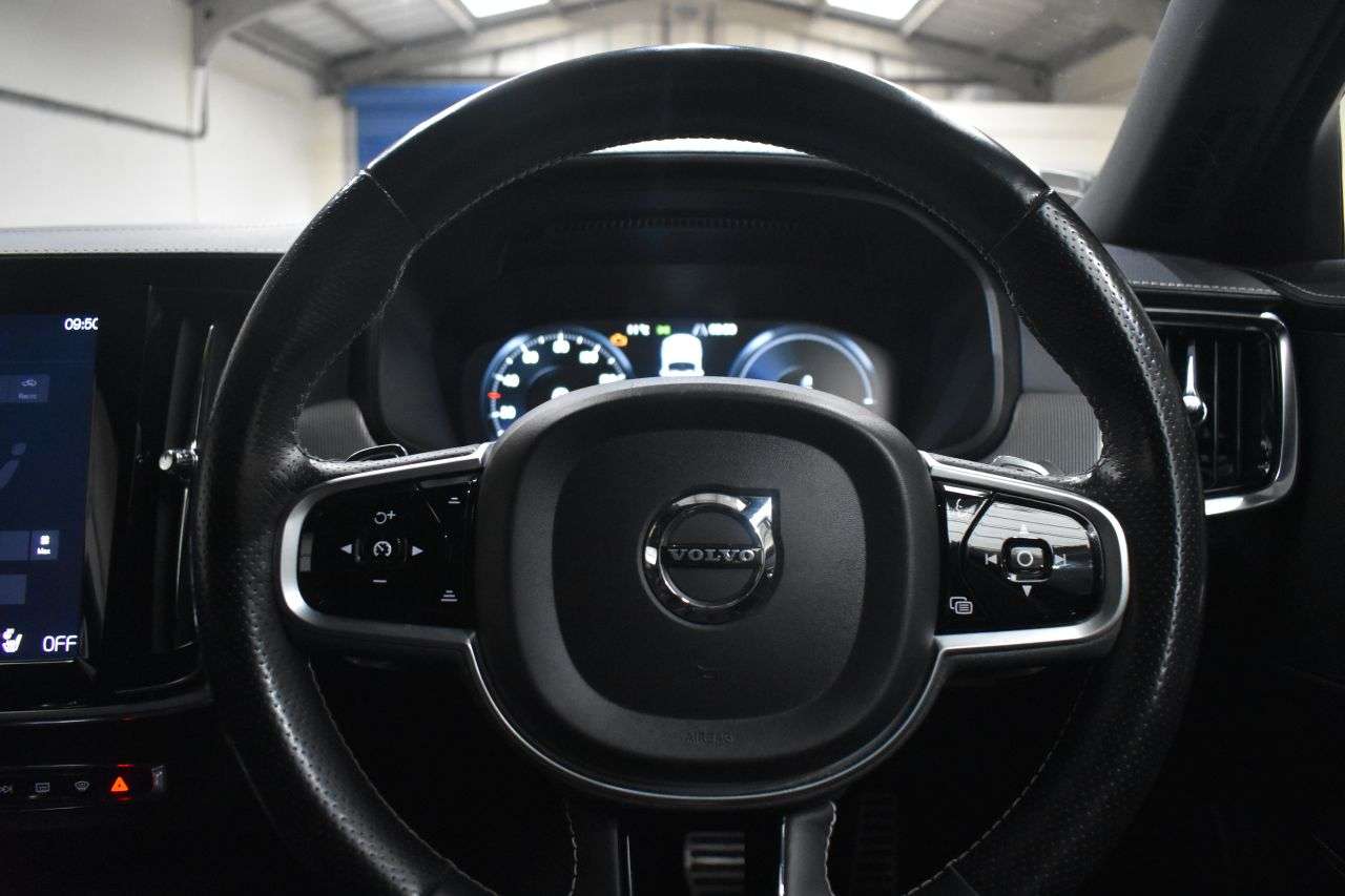 2019 VOLVO V90 2019 VOLVO V90