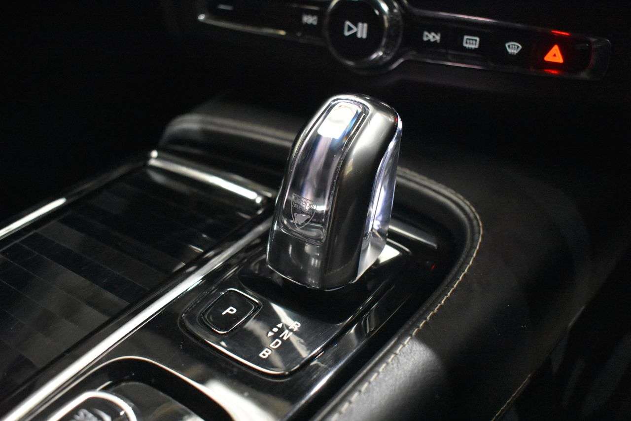 2019 VOLVO V90 2019 VOLVO V90